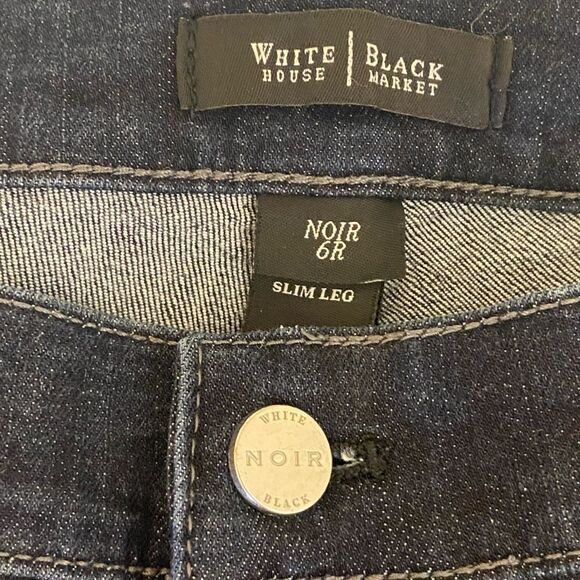 White House Black Market - Feel Beautiful Dark Wash Skinny Jeans - size 6 (28) - Picture 4 of 10
